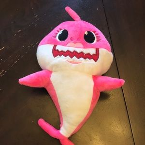 Pink Baby Shark plus